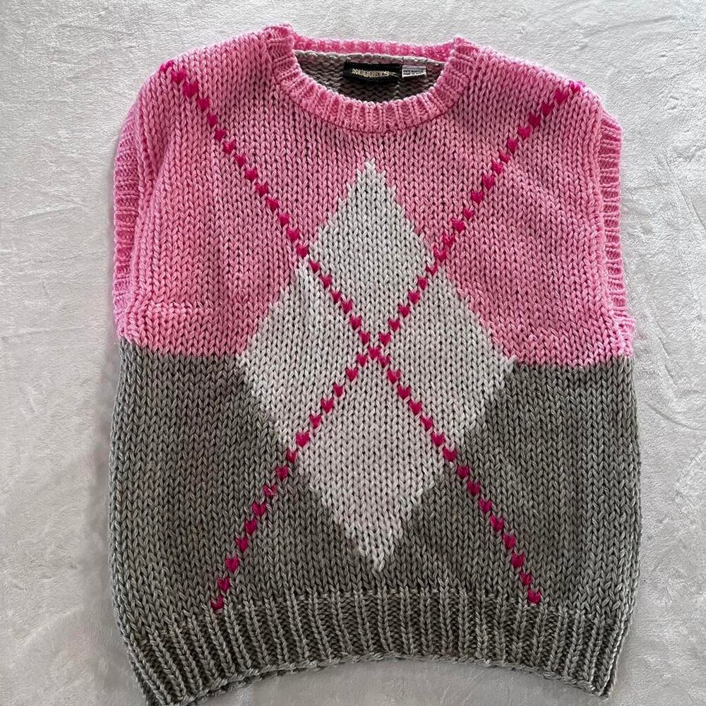 Nuggets vintage women’s argyle pink & gray sweater vest size Large